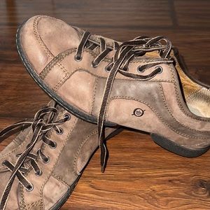 Born shoes